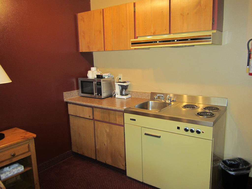 Aspen Inn Smithers Room photo