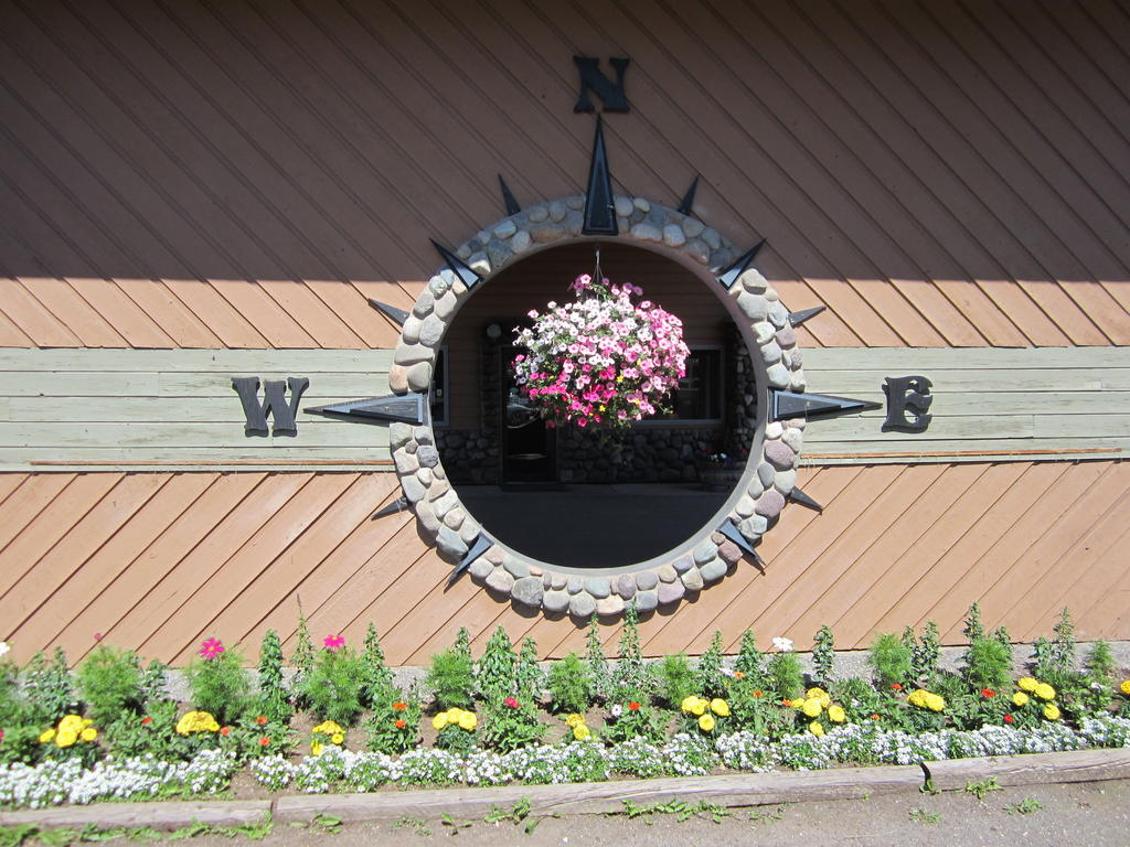 Aspen Inn Smithers Exterior photo