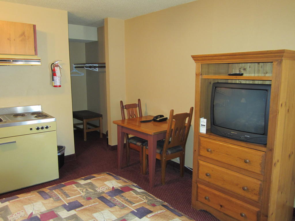Aspen Inn Smithers Room photo