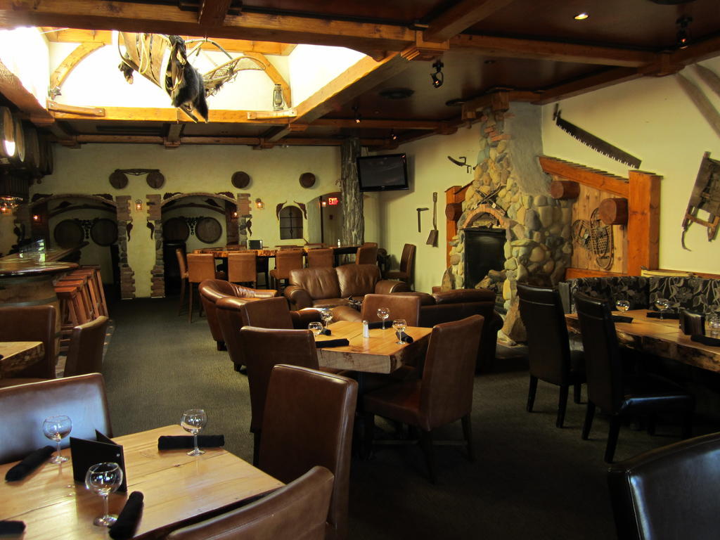 Aspen Inn Smithers Exterior photo