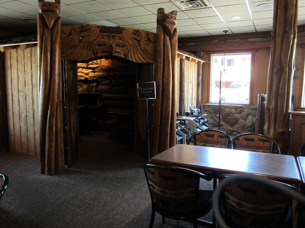 Aspen Inn Smithers Exterior photo